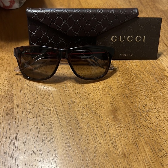 Gucci Sunglasses - Picture 4 of 4
